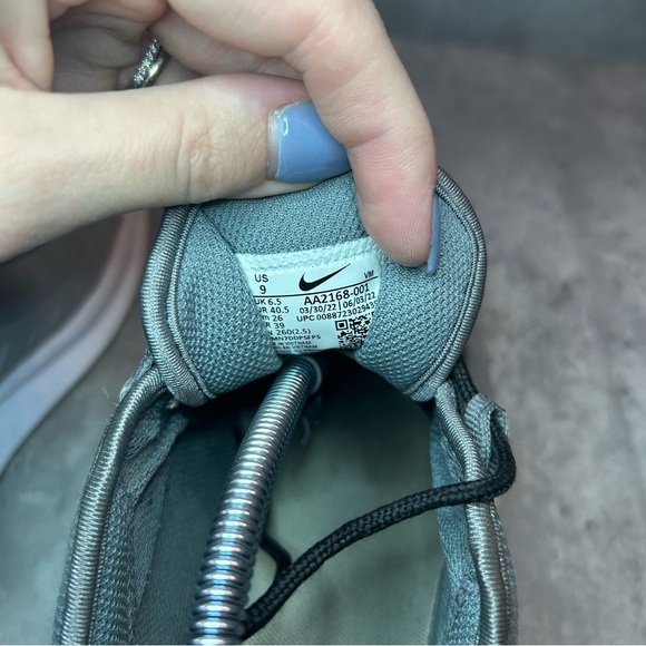 Nike Air Max Axis Running Shoes AA2168-001 Womens sz 9 - grey - Picture 7 of 7